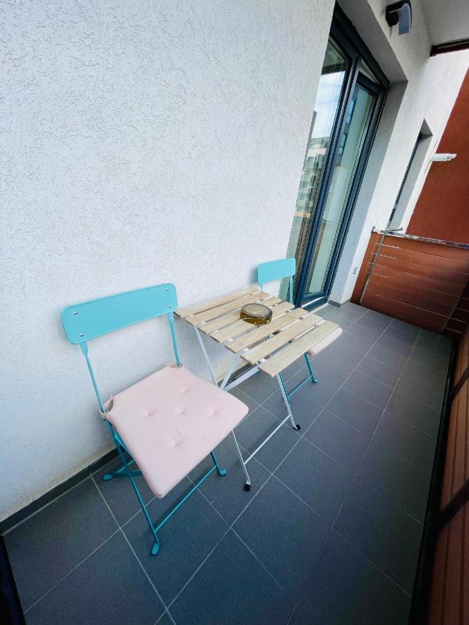 Montsee Apartament *